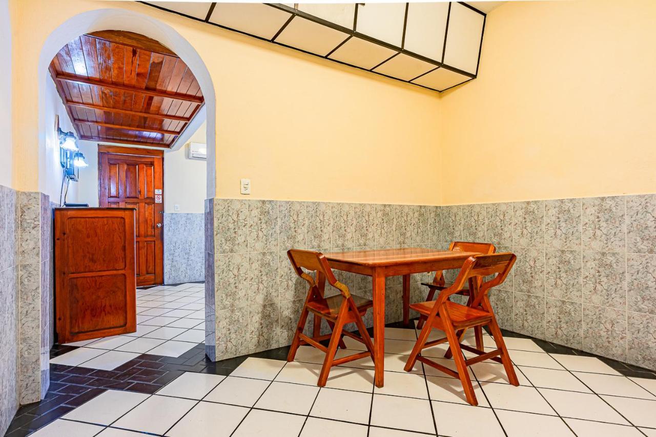Hotel Privada Guadalupe à Monterrey Extérieur photo