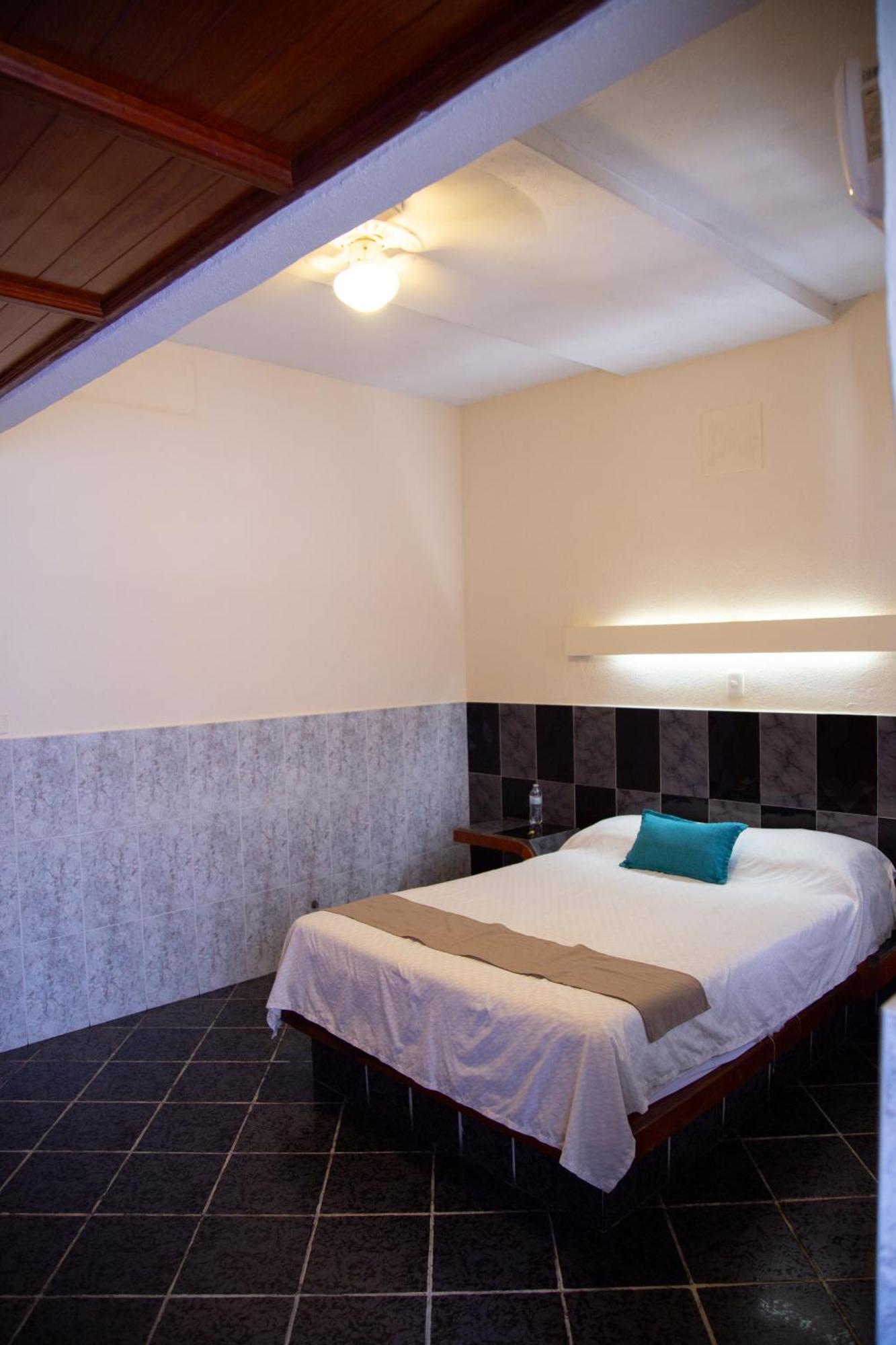 Hotel Privada Guadalupe à Monterrey Extérieur photo