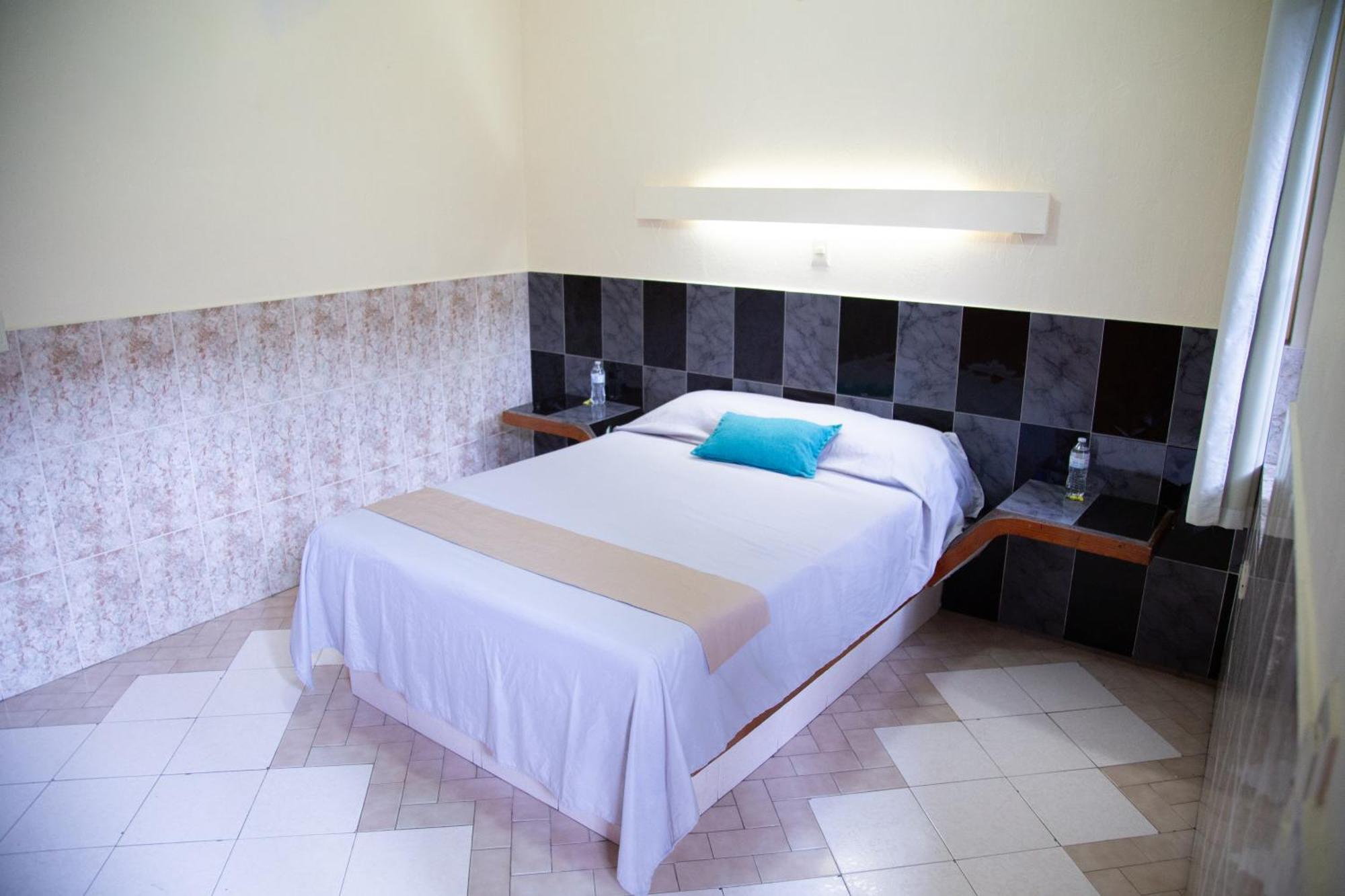Hotel Privada Guadalupe à Monterrey Extérieur photo