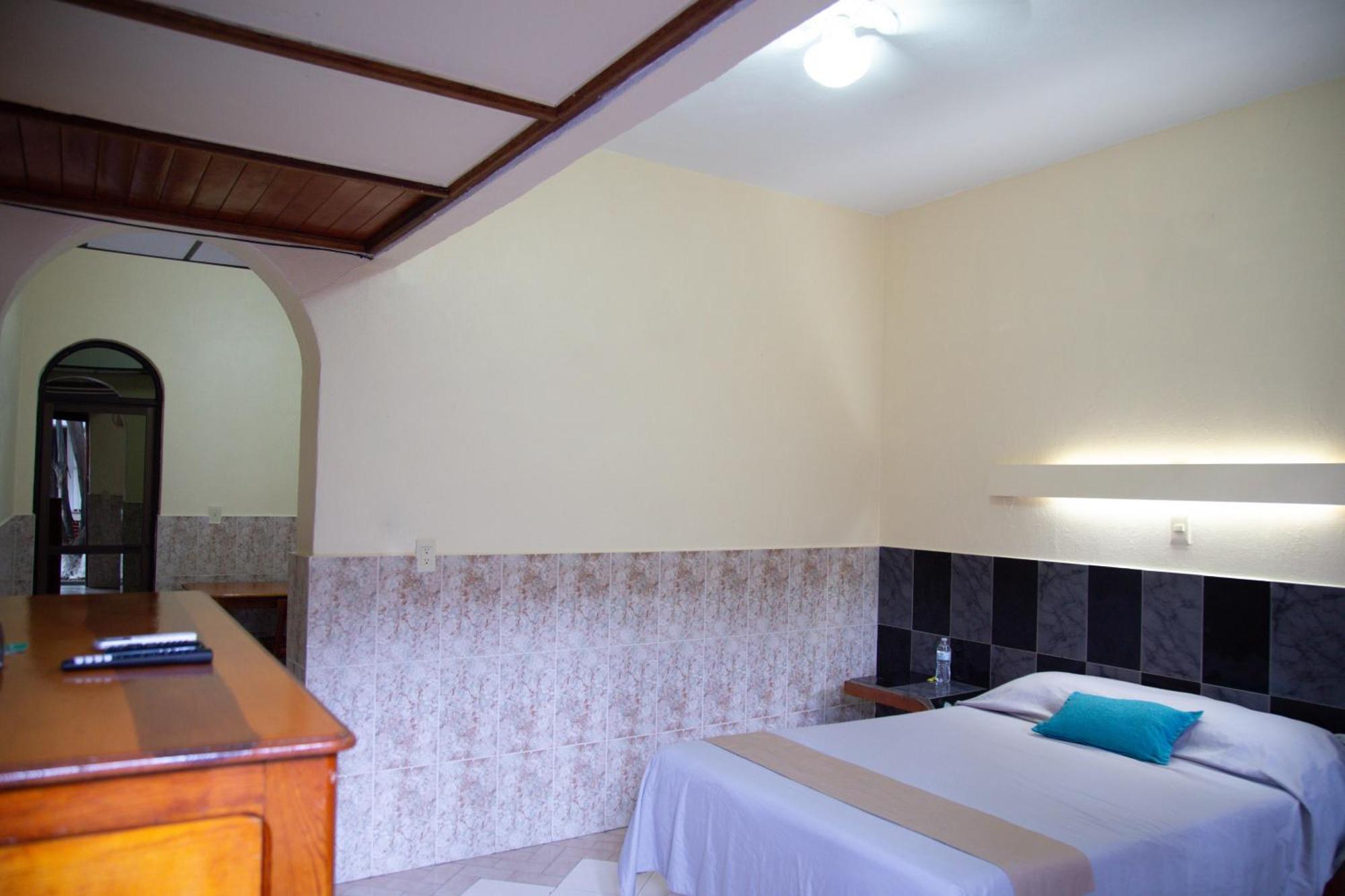 Hotel Privada Guadalupe à Monterrey Extérieur photo