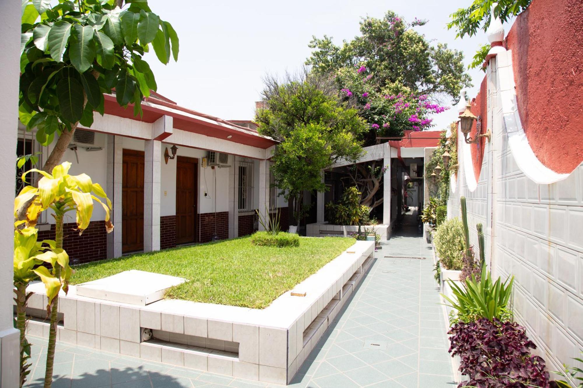 Hotel Privada Guadalupe à Monterrey Extérieur photo